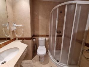 Triple Room room in Hotel Gran Legazpi