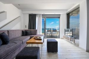 Zinozis Beach Apartments - 3hvězdičkové hotely ve městě Vourvourou