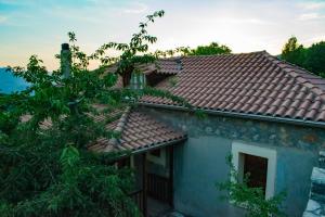 Arcadianis lakeview villa at Psari Arcadias