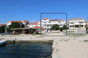 Apartment in Kustici with sea view, balcony, air conditioning, W-LAN 3589-2 