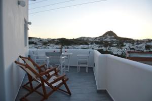 Rhyolite Apartment Milos Greece