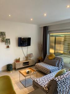 O ZEE app,garage 200m van strand en centrum