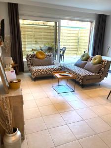 O ZEE app,garage 200m van strand en centrum