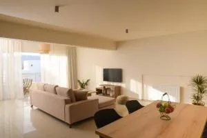 Oikies Luxury Apartments with private free parking area - Mókhlos