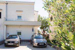 Apartments Omorfia