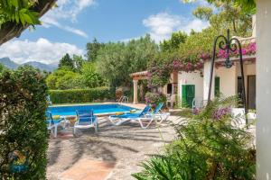 Finca Lhort de Can Bota,con piscina privada