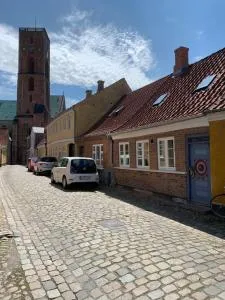 Præstegade 11 - Brokær