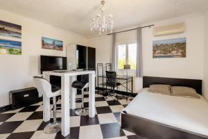 Studio Antibes - 5min des plages - Parking gratuit - Climatisation
