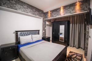 Double Room with Private Bathroom room in Castle Hostel