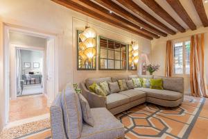 LOpera Divina- Dimora Italia -