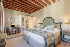 LOpera Divina- Dimora Italia -