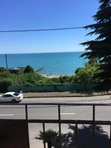 Квартира в Новом Афоне с видом на море - 古达乌塔