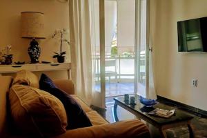 Luxurious apartment close to the beach and airport