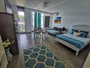 Whata View Studio Alezzi Beach