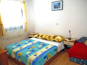 Apartment in Medulin with balcony, air conditioning, WiFi, washing machine (3488-1)