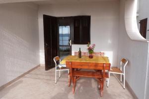 Apartment in Pisak with sea view, terrace, air conditioning, Wi-Fi (4722-2)