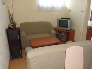 Apartment in Palit with Terrace, Air conditioning, Wi-Fi (4603-1)