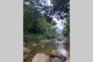 Acogedora Casa Rural en plena naturaleza frente al Río con piscina Bonao