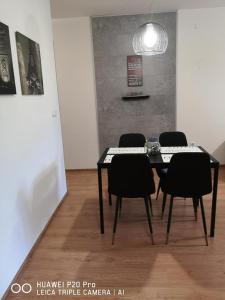 Sea Garden Apartment IDM