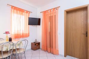 Apartment in Orebic with sea view, balcony, air conditioning, WiFi (4934-4)