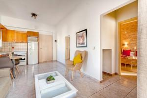 jennys flat near the sea