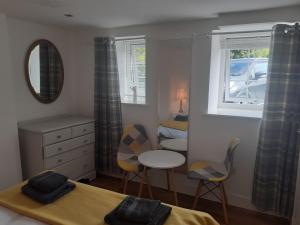 THE BOTHY SUITE BY TEMPLE WOOD