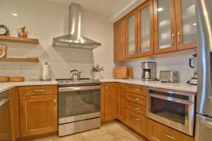 Crystal Peak Pioneer Condo: Slopeside Luxury