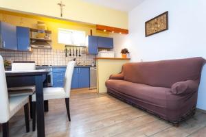 Holiday house in Pakoštane with sea view, terrace, air conditioning, Wi-Fi (3475-1)