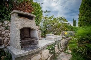 Apartment in Njivice with Seaview, Balcony, Air condition, WIFI (4687-2)