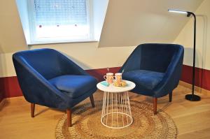 B&B / Chambres d'hotes KER EMBELLIE : Chambre Triple avec Salle de Bains Privative Séparée