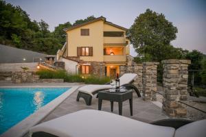 Villa Brbon - Serene Getaway 