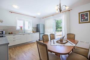 Holiday home in Labin/Istrien 8880 