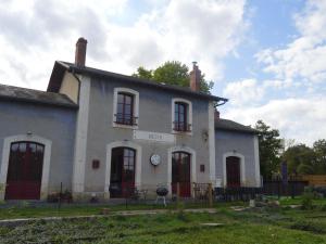 Maisons de vacances Gite Mers-sur-Indre, 5 pieces, 13 personnes - FR-1-591-166 : photos des chambres