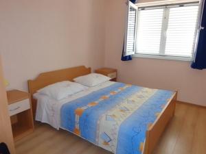 Apartment in Grebaštica with sea view, balcony, air conditioning, WiFi (3571-2)