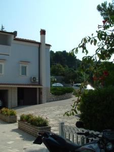 House Kampor (895) 