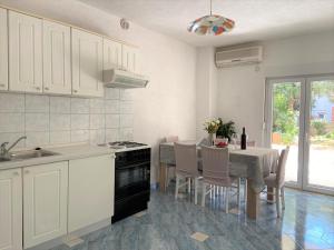 Apartment Aleric Makarska