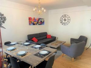 LE CHANT DES OISEAUX, 3Km du Zoo de Beauval, Parking gratuit ,WIFI et NETFLIX gratuits