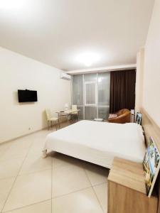 АРКАДИЯ ГАГАРИН НА ПЛАЗЕ АПАРТ