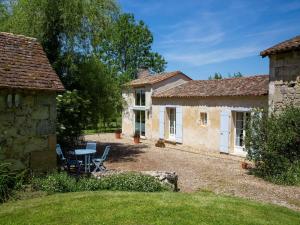 Maisons de vacances Tranquil Home in Saint Martin de Gurson nearby Saint Emilion s vineyard : photos des chambres