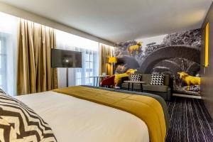 Hotels Hotel De Bourbon Grand Hotel Mercure Bourges : photos des chambres