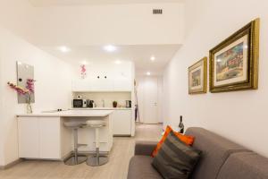 Queen of Brera - San Marco 1