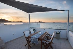 THALASSA Seafront Superb 1BD house in Naousa