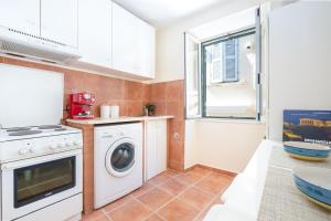 Old Town Gem - Elegant Guilford Apartment