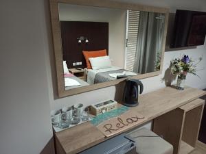 Standard Triple Room with Sea View room in George Hotel Rooms&Suites