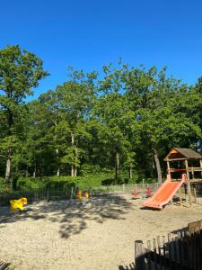 Campings Camping de la Foret Seasonova : photos des chambres