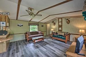 Secluded Woodsy Cabin Hike, Fish, Hunt and ATV!