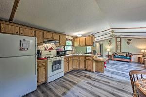 Secluded Woodsy Cabin Hike, Fish, Hunt and ATV!