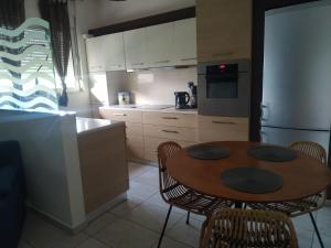 Holiday Nest & parking