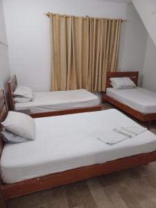 Standard Triple Room room in Rehaish Inn Model Colony