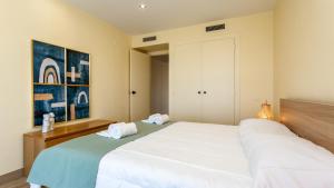 Divine Marina Apartment W Pool & Garden by LovelyStay